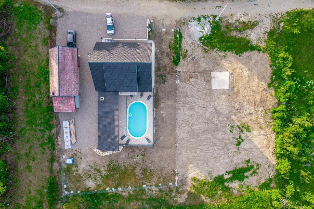 Villa Nesa - Beautiful Guest House At Continental Croatia With Outdoor Swimming Pool, Sauna And 3 Bedrooms Plaški Buitenkant foto